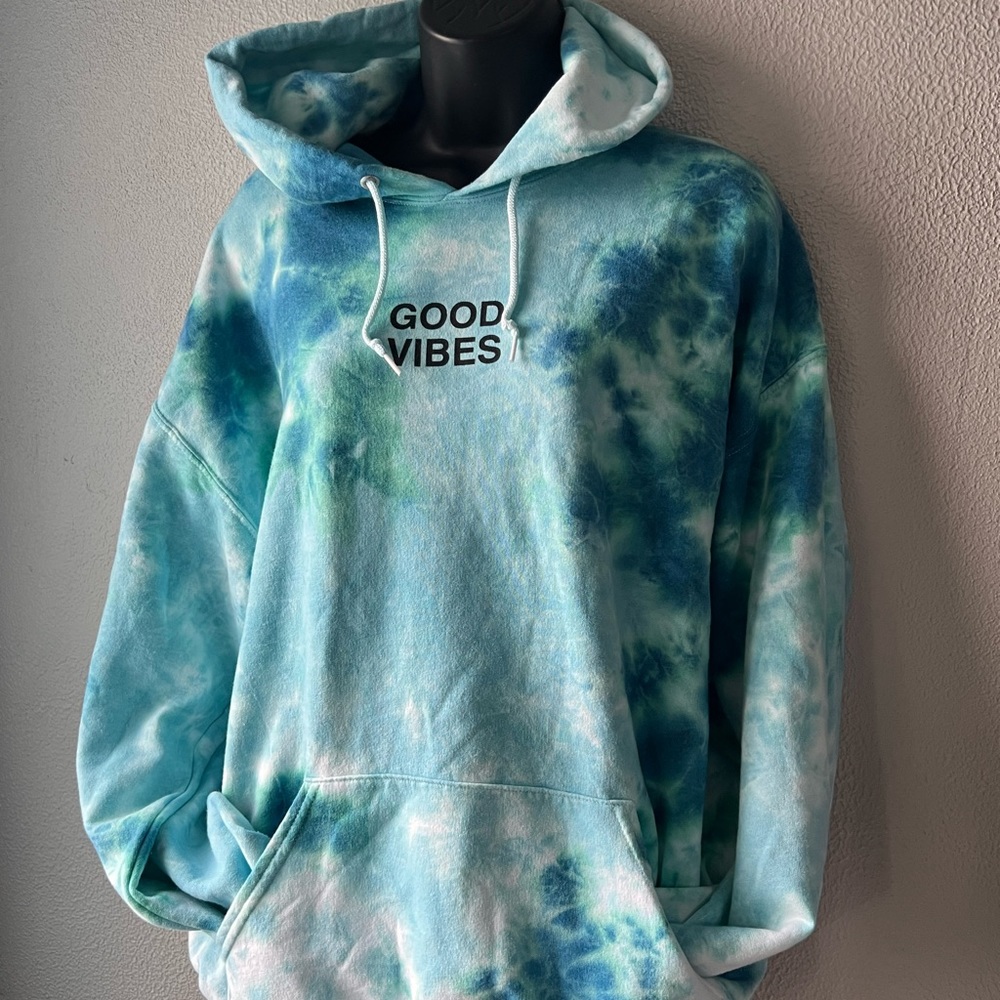 L artist union “good vibes” Tyedie hoodie